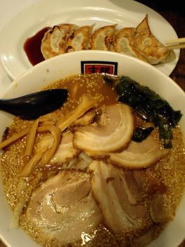 ファイル名: CA340373.jpg
ファイルサイズ: 19.4KB CA340373